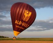 Alb-Gold Ballon beim Landen